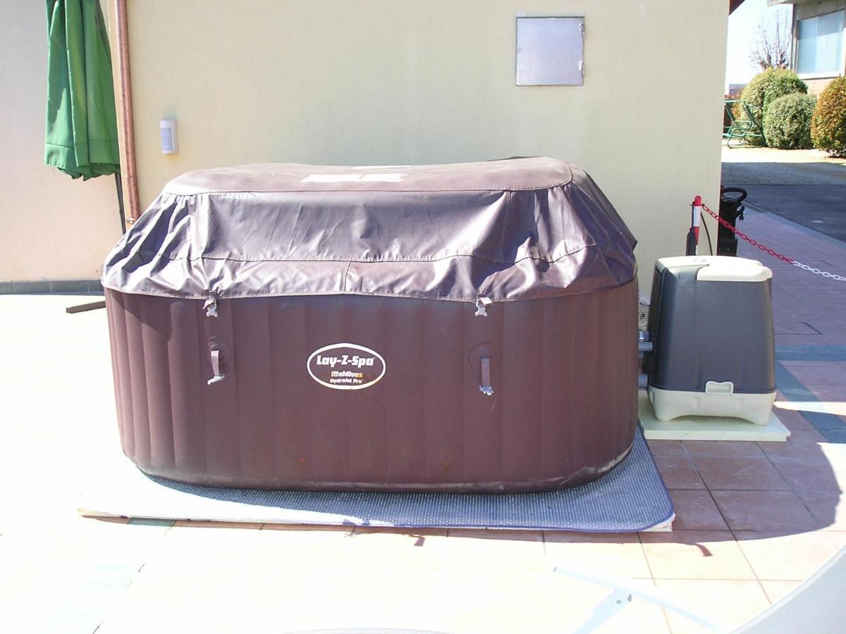 Intero Appartamento Con Giardino E Colazione Dario Parma Exterior photo