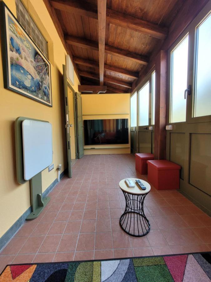Intero Appartamento Con Giardino E Colazione Dario Parma Exterior photo