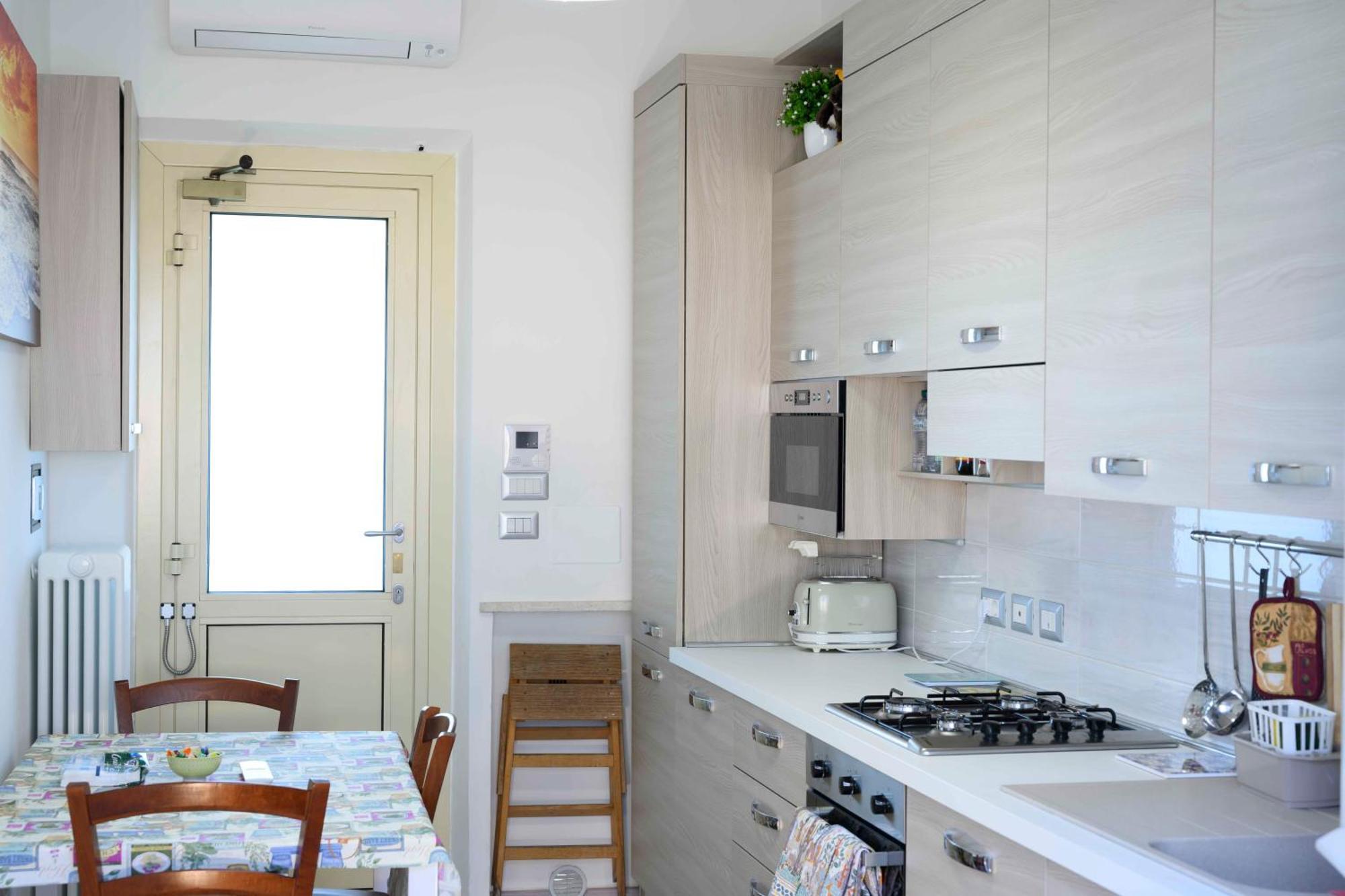 Intero Appartamento Con Giardino E Colazione Dario Parma Exterior photo