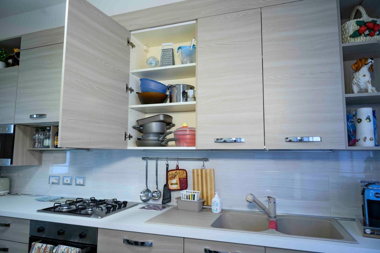 Intero Appartamento Con Giardino E Colazione Dario Parma Exterior photo